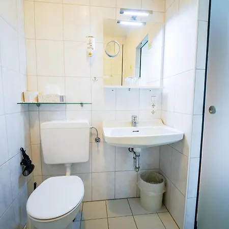 Berghof Πανσιόν 3*
